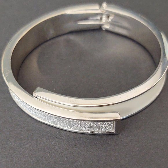 Silver sparkle and creamy white enamel bangle - Picture 9 of 13